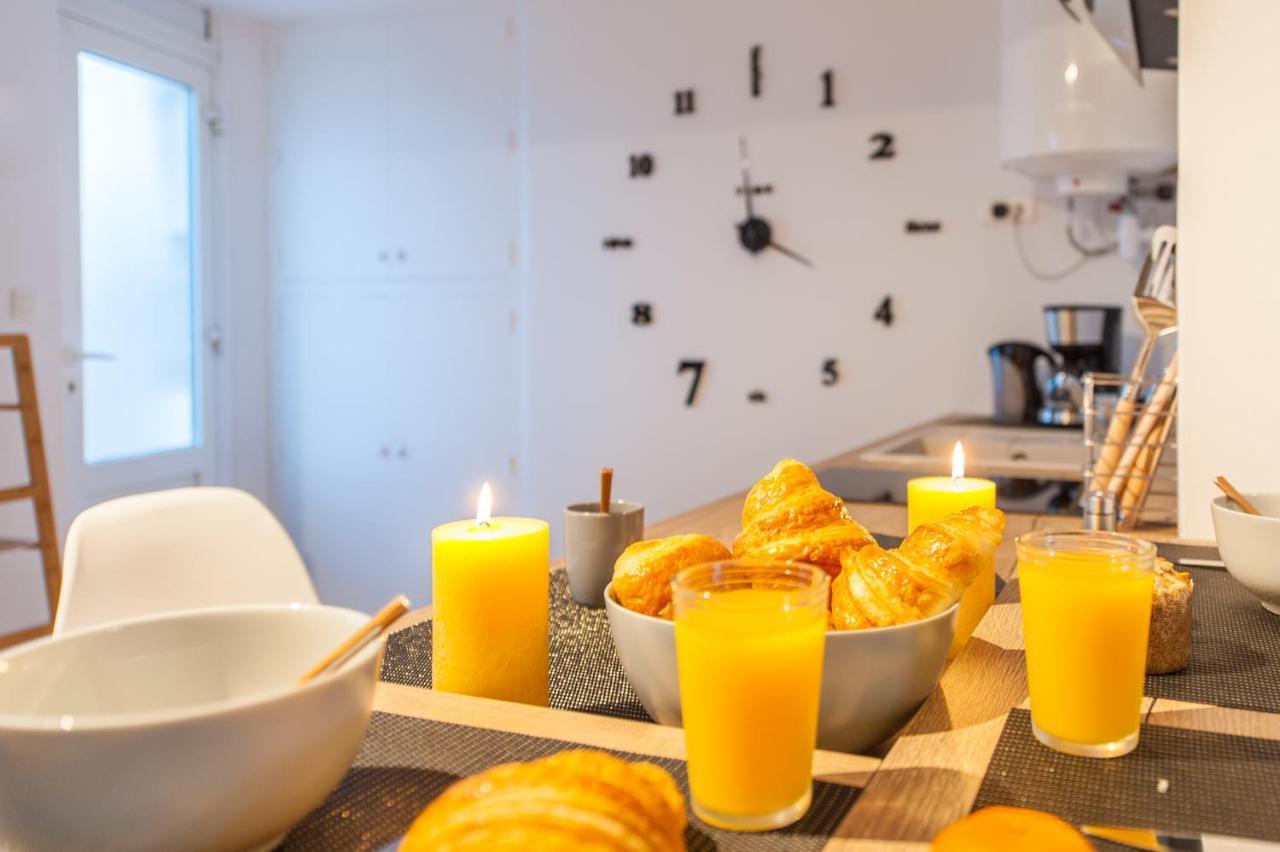 Beautiful Renovated Studio With View- Old Hyères Kültér fotó