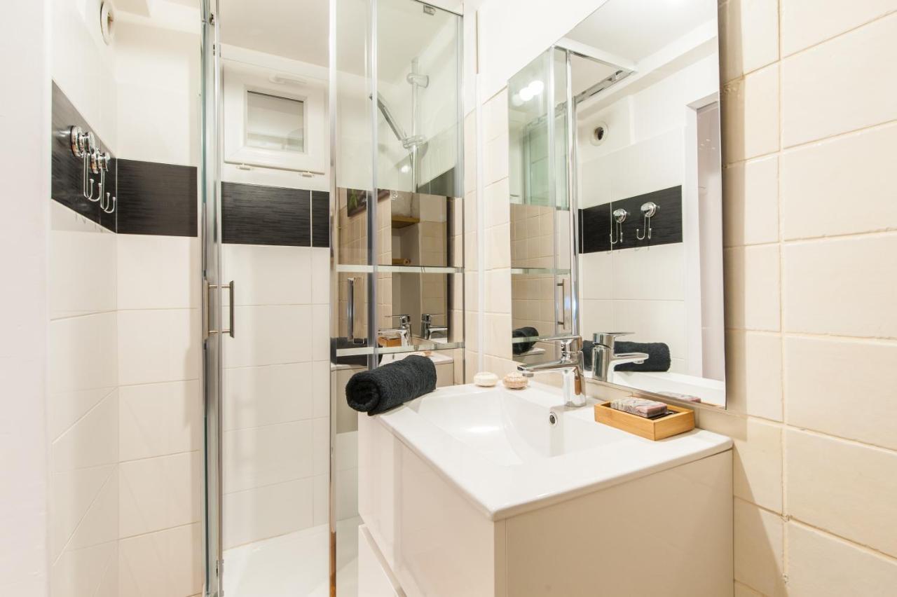 Beautiful Renovated Studio With View- Old Hyères Kültér fotó