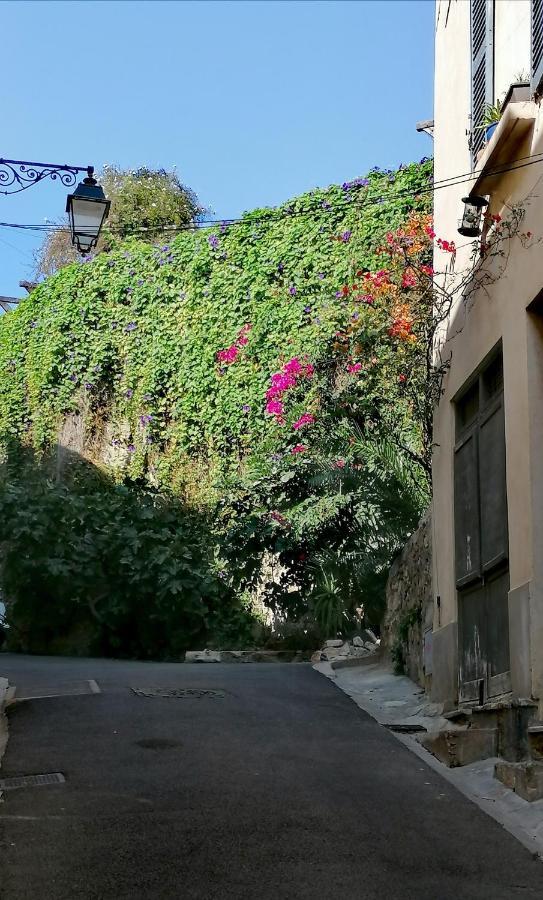 Beautiful Renovated Studio With View- Old Hyères Kültér fotó
